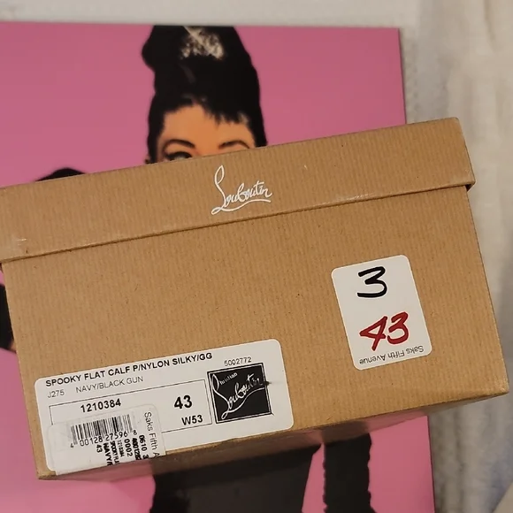 Christian Louboutin Brown Box with White Logo - Picture 6 of 6